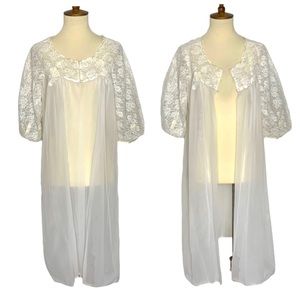 Vintage 60’s/70’s white lace and nylon robe
